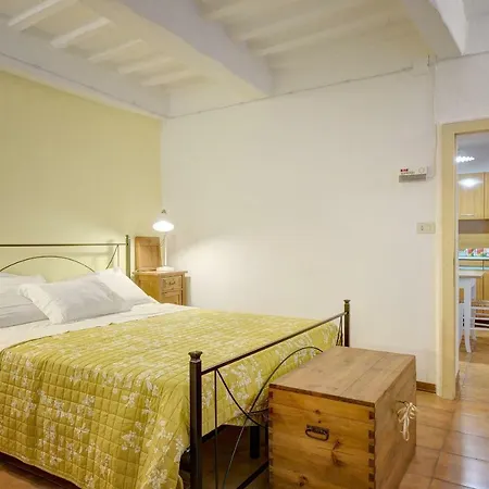 Arts And Flowers Apartment *